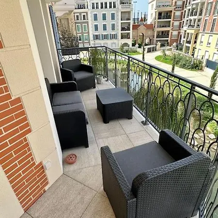 - Plessis-robinson Apartament *